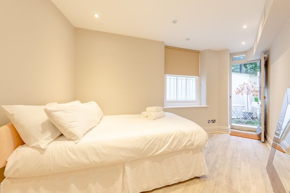 undefined Central 2 Bedroom Flat Near Hyde Park 2