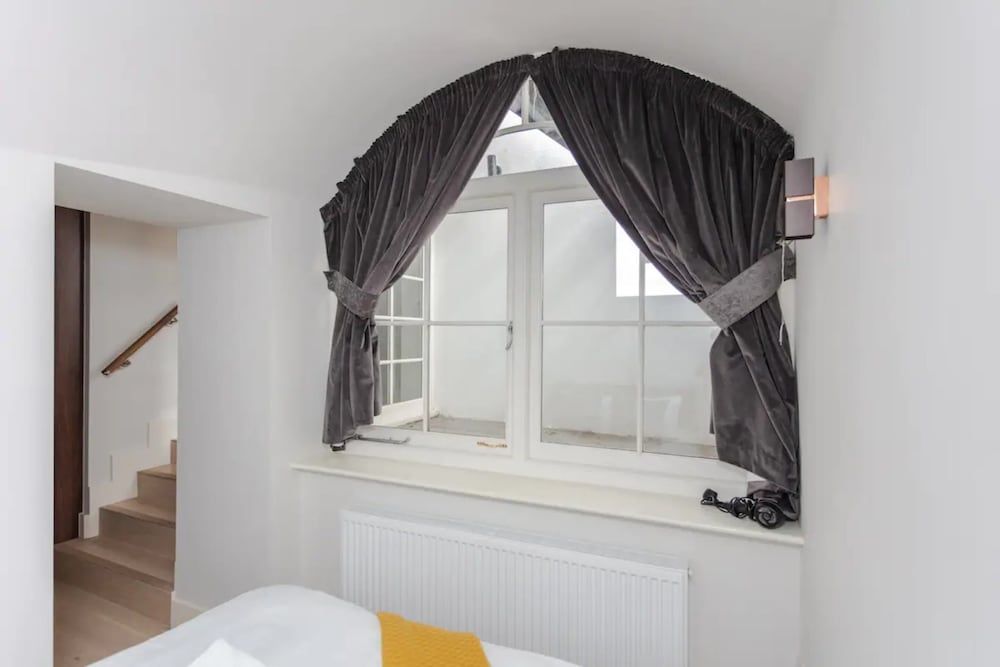 undefined Spacious and Modern Apartment in Pimlico 8