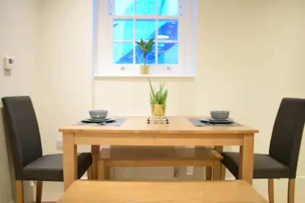 undefined Spacious and Modern Apartment in Pimlico 3