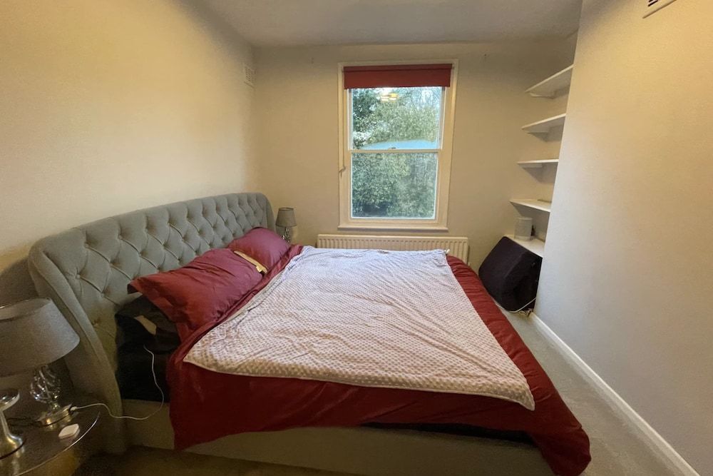 undefined Stylish and Spacious 1 Bedroom Flat 5