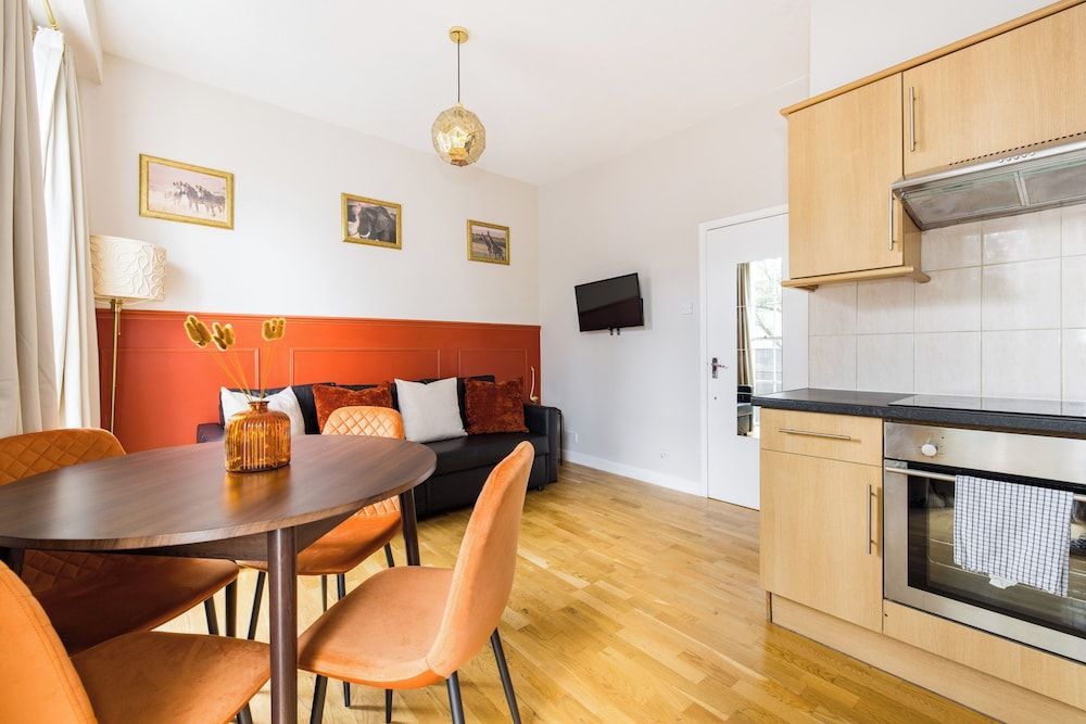 undefined Beautiful Euston I 5