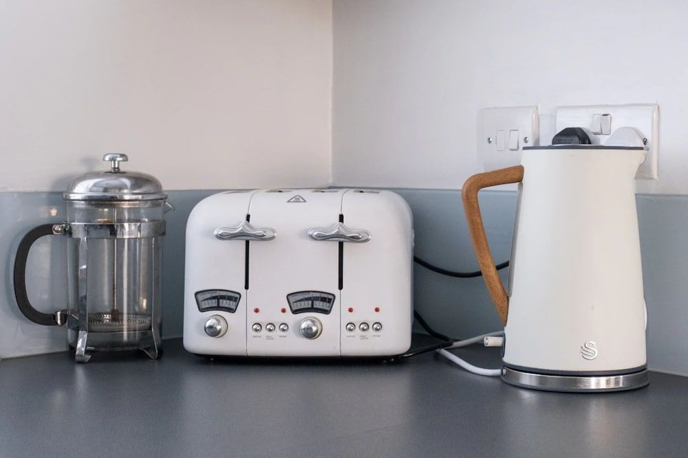 Spacious 2 Bedroom Flat in Clapham With Balcony Basic Apartment, Multiple Beds 21