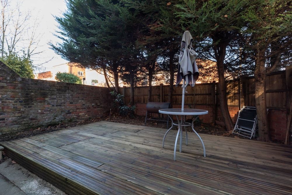 Serene and Spacious 1 Bedroom Garden Flat in Clapton Basic Apartment, 1 Double Bed with Sofa bed 36