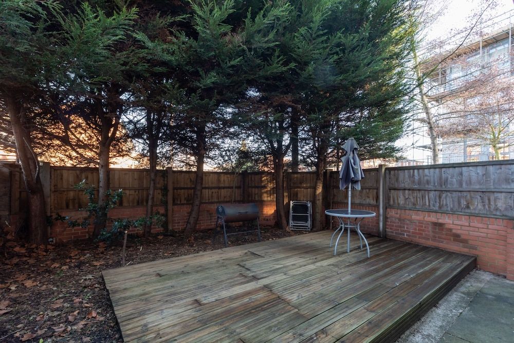 Serene and Spacious 1 Bedroom Garden Flat in Clapton Basic Apartment, 1 Double Bed with Sofa bed 35