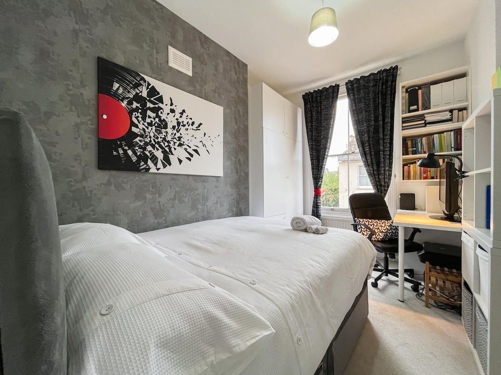 undefined Beautiful 3BD Flat in Archway London