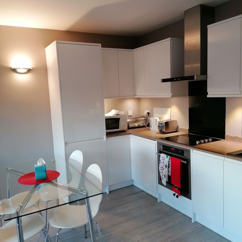 undefined Beautiful and Modern Apartment in North London 8