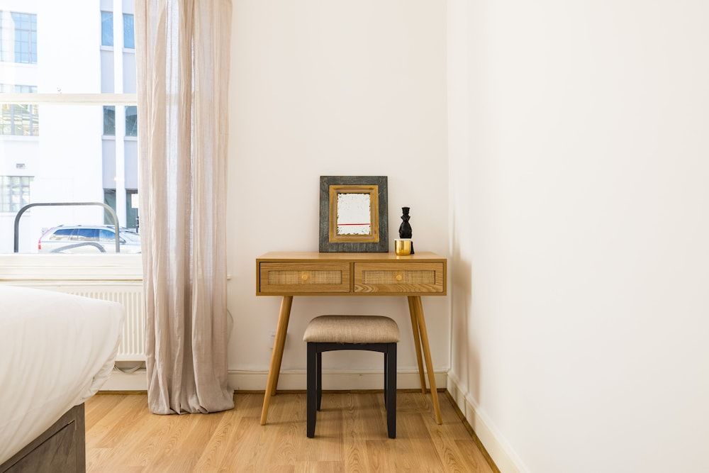 Mornington Crescent Apartments Deluxe Apartment 9