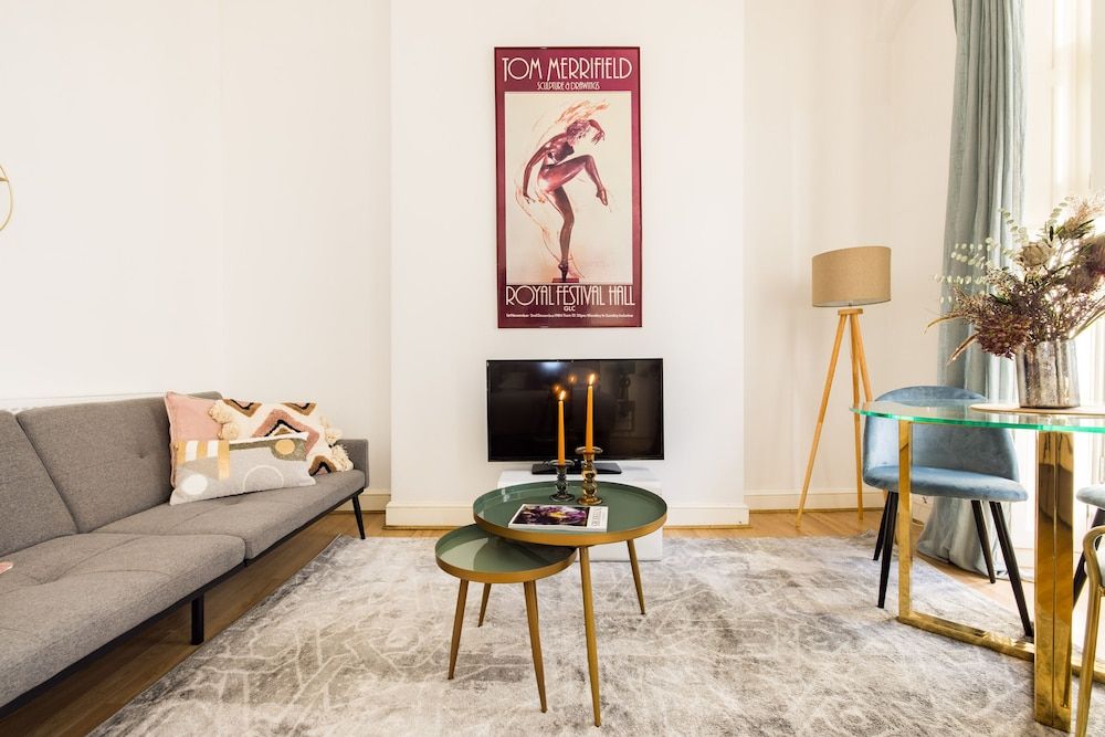 Mornington Crescent Apartments Deluxe Studio 10