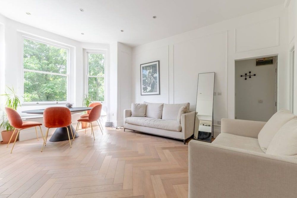 undefined Spacious 1 Bedroom Apartment Near Primrose Hill 6