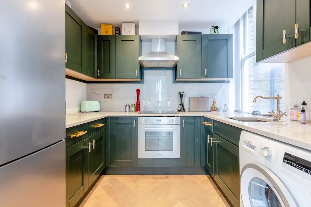 undefined Spacious 1 Bedroom Apartment Near Primrose Hill 2