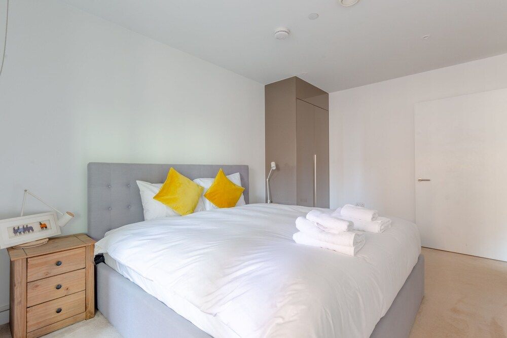 undefined Bright Flat in Elephant & Castle 9
