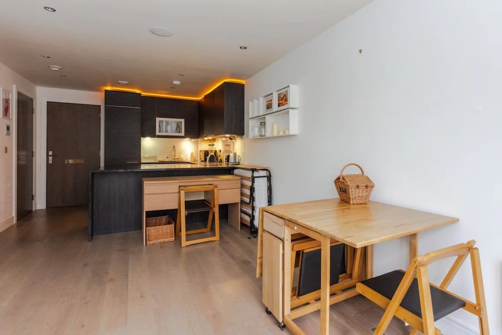 undefined Cosy 1 Bedroom Apartment In South West London