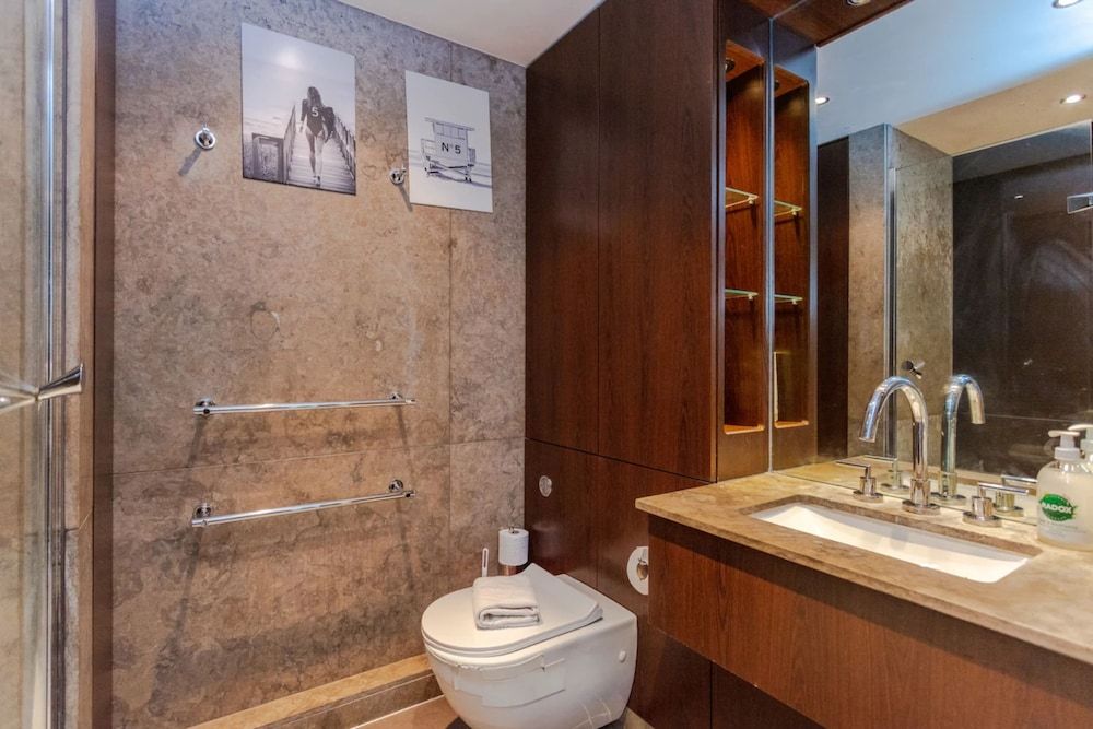 undefined Cosy 1 Bedroom Apartment In South West London 8