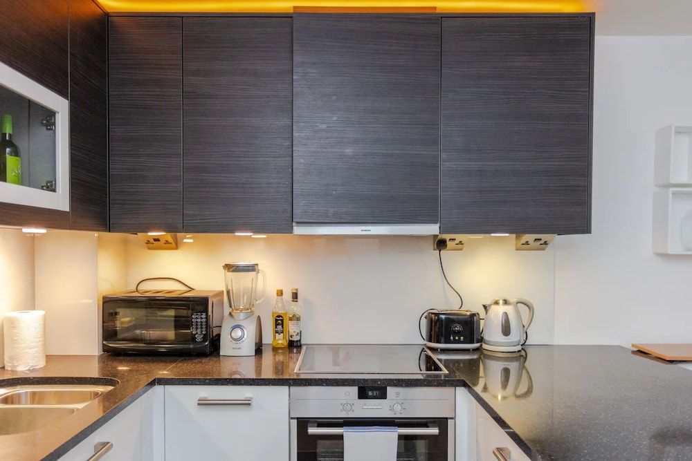 undefined Cosy 1 Bedroom Apartment In South West London 6