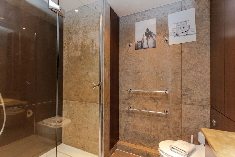 undefined Cosy 1 Bedroom Apartment In South West London 9