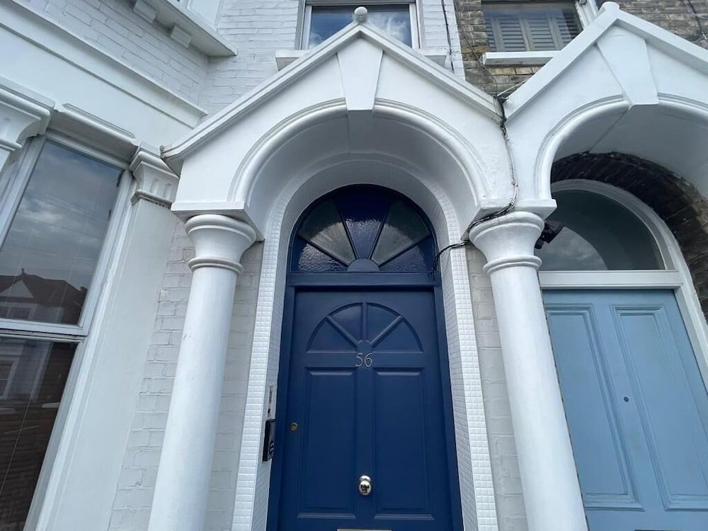 undefined Modern Two Bedroom Apartment in Fulham by Sojo Stay 4