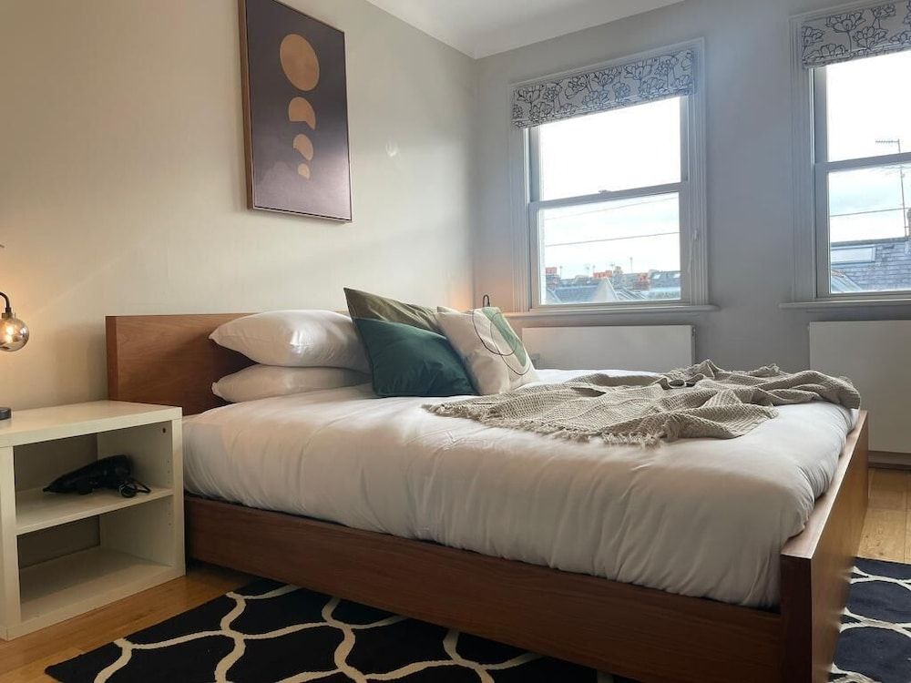 undefined Modern Two Bedroom Apartment in Fulham by Sojo Stay 8