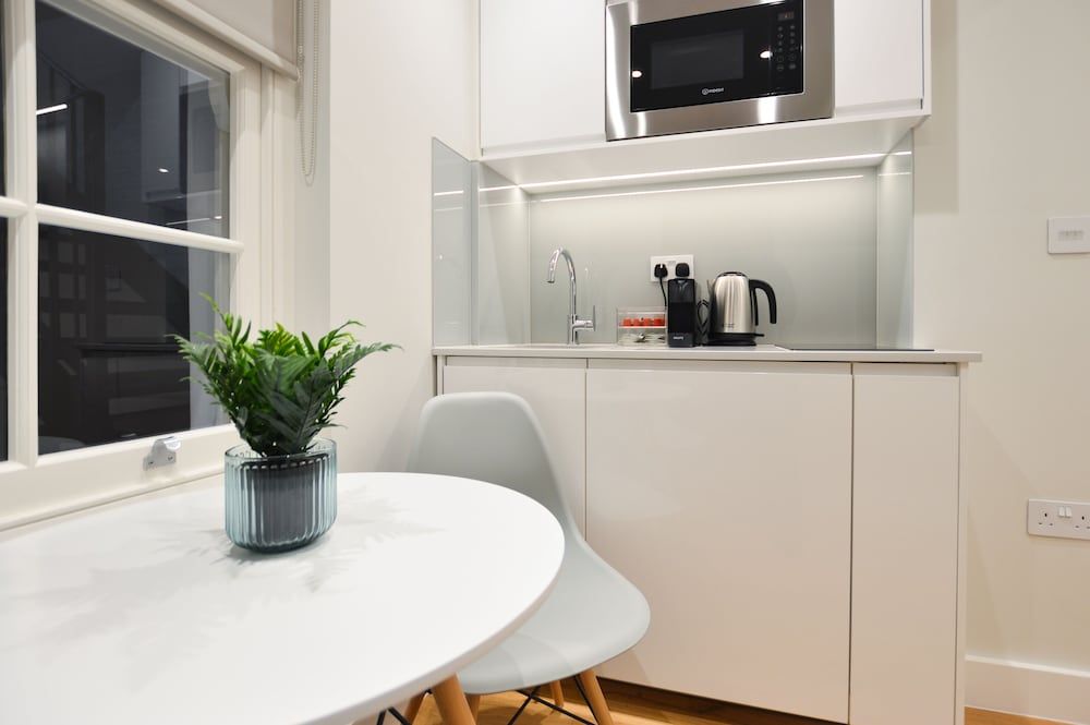 Leinster Square Serviced Apartments by Concept Apartments Small Lower Ground Floor Studio 5
