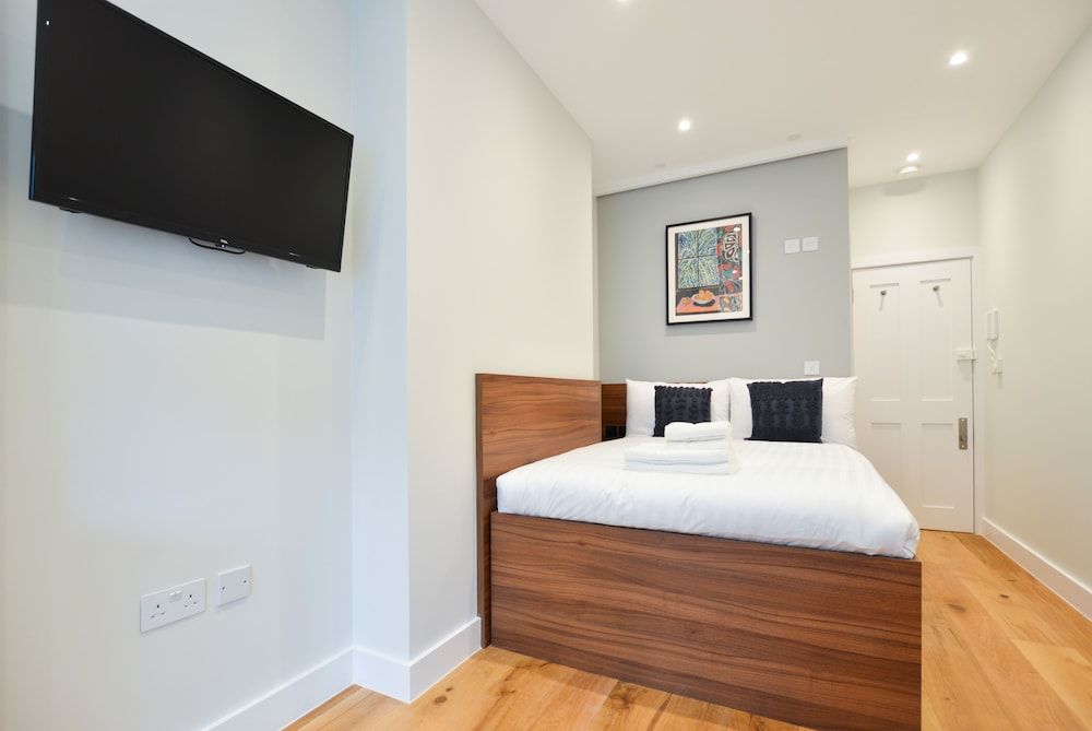 Leinster Square Serviced Apartments by Concept Apartments Small Studio Apartment 6