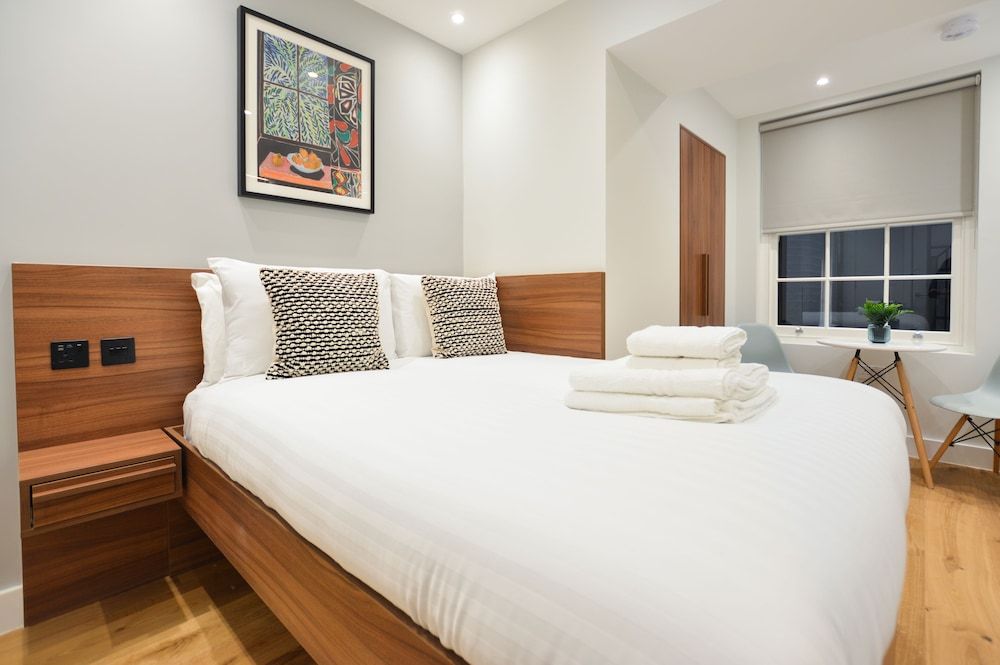 Leinster Square Serviced Apartments by Concept Apartments Small Lower Ground Floor Studio