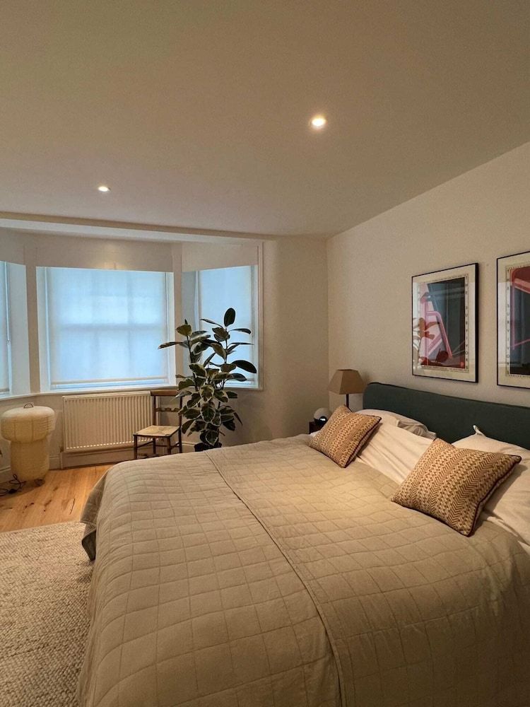 undefined Spacious and Bright 1 Bedroom Flat in Notting Hill 4
