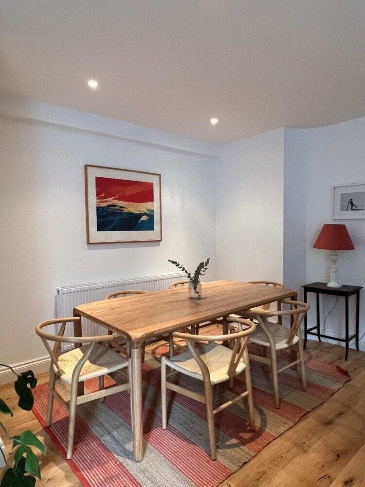 undefined Spacious and Bright 1 Bedroom Flat in Notting Hill 2