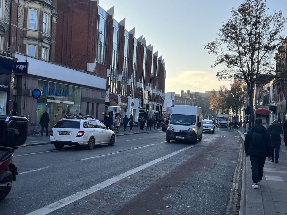 undefined Entire Studio apartment - London 3