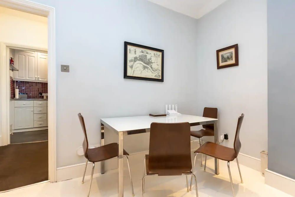 undefined 2 Bedroom 2 Bathroom Victorian Maisonette in Barbican 2