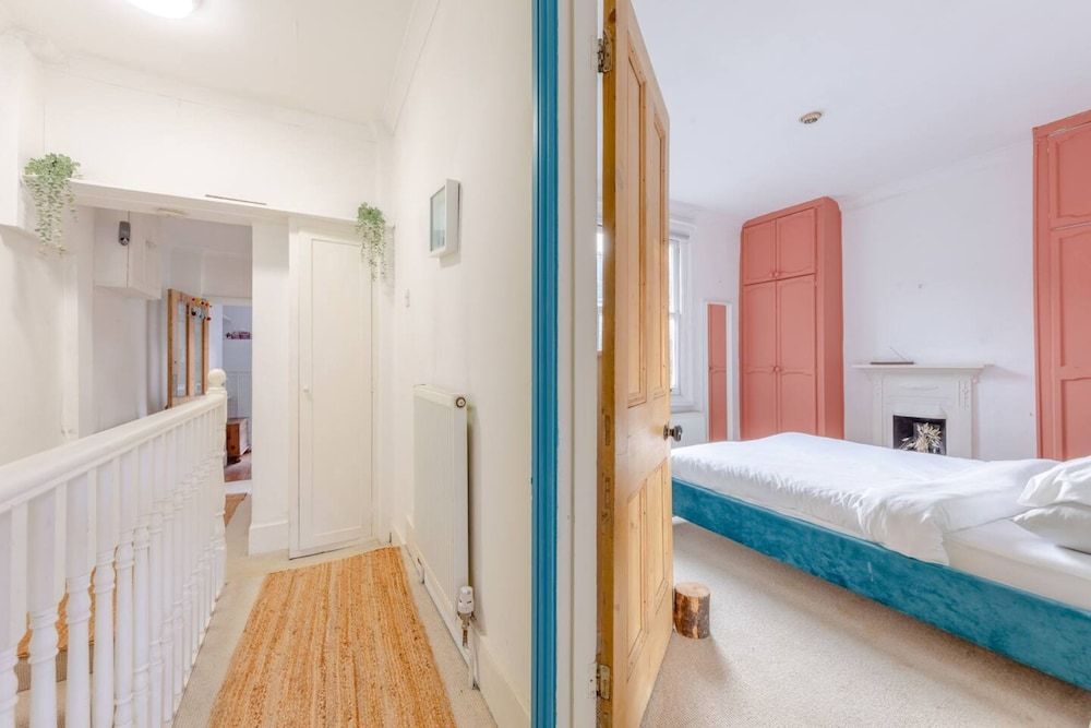 undefined Spacious and Serene 1 Bedroom Flat in Ravenscourt Park