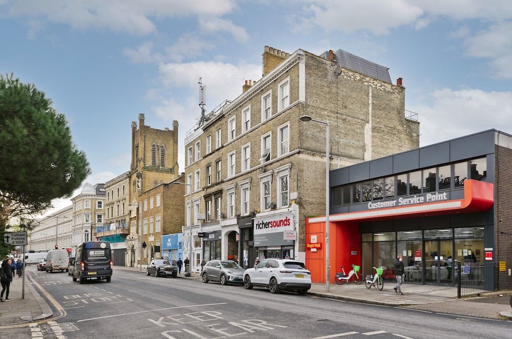 undefined Charming Apartment Close to Kings Road Chelsea by Underthedoormat