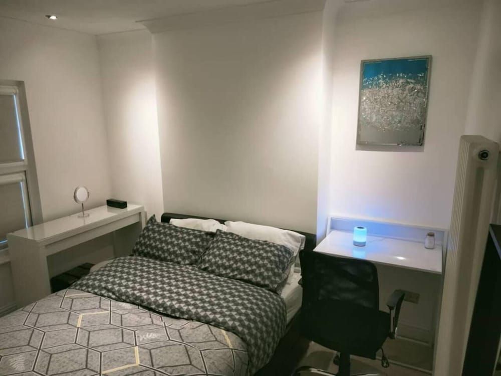 undefined Stylish 1 Bedroom Flat for 3 Guest 2