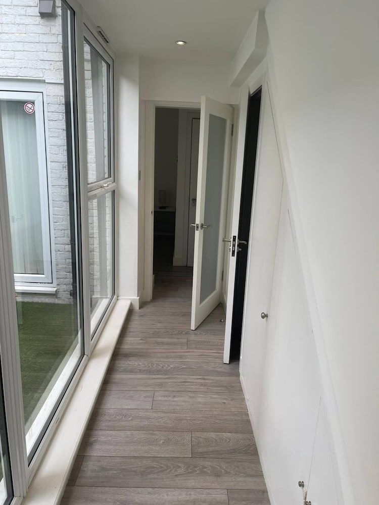 undefined Charming Euston Apartments 5