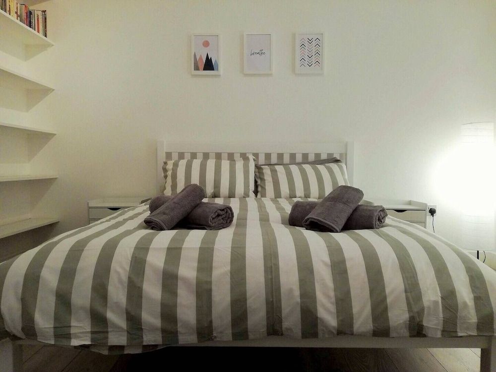 undefined Charming Euston Apartments 6