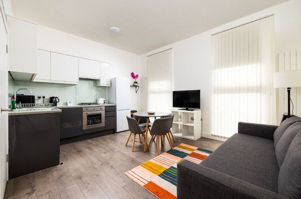 undefined Charming Euston Apartments 3