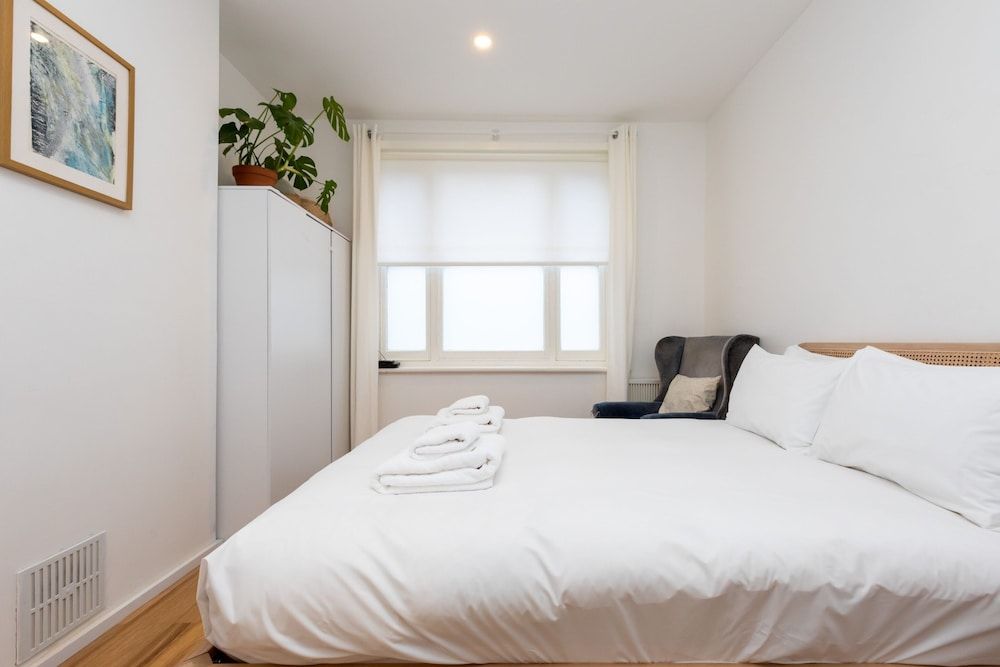 undefined Stylish and Modern 1 Bedroom Flat in Whitechapel 8