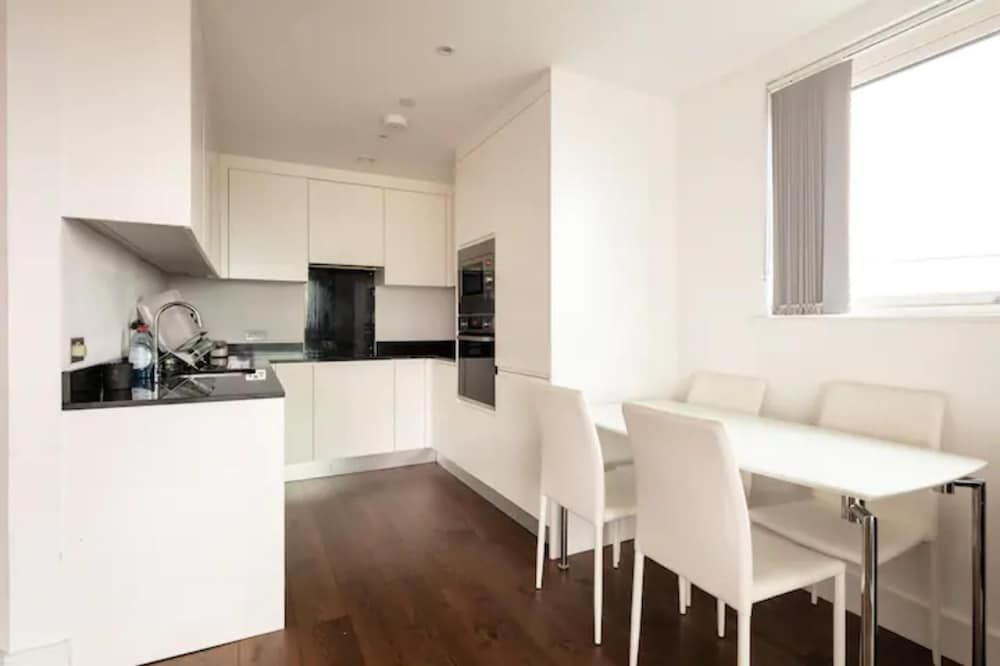 undefined Remarkable 2-bed Apartment in London Amazing Views 9
