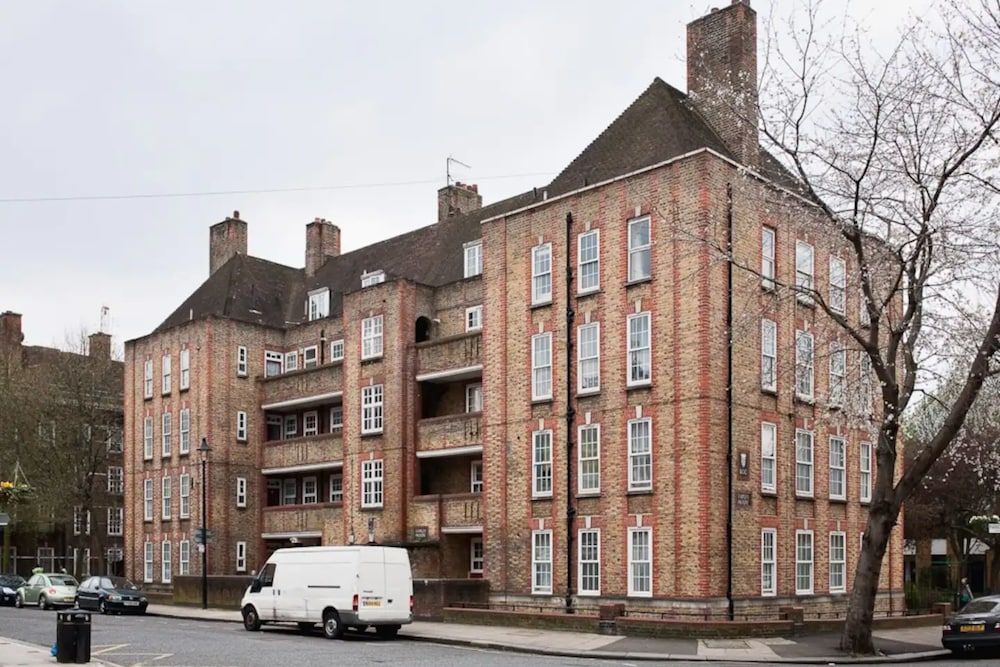undefined Stunning 2 Bedroom Flat in the Heart of Bermondsey 2