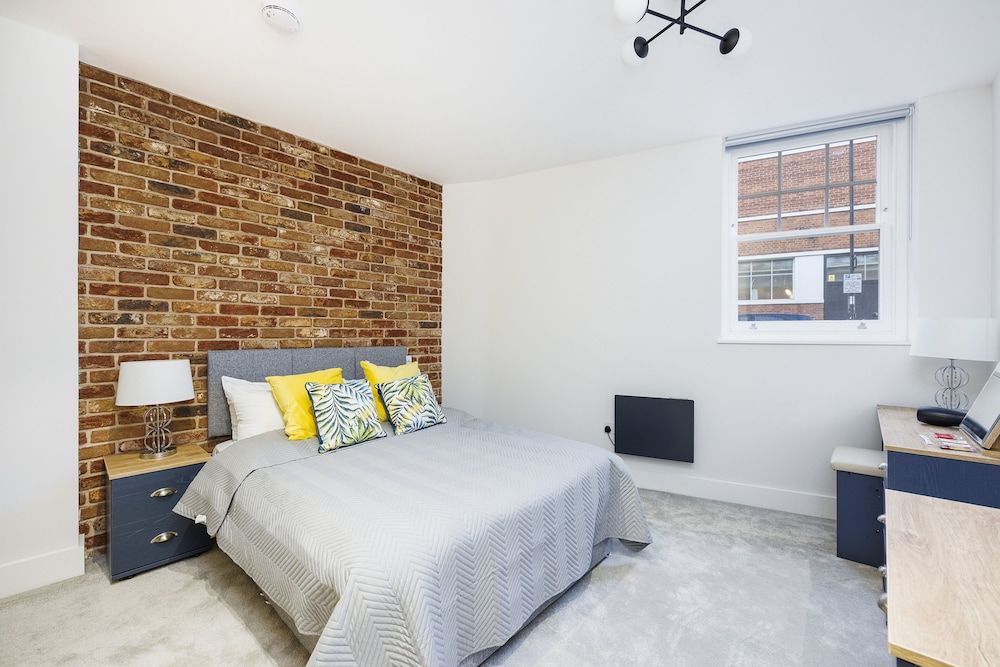 undefined Luxurious Apartments in LONDON, SK 4