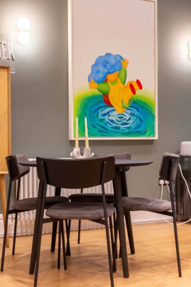 undefined Bright and Stylish 2 Bedroom Flat in Chiswick 4