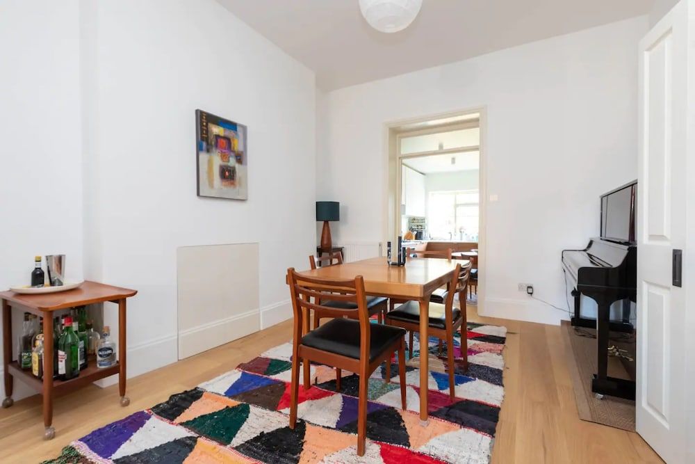 undefined Spacious and Bright 2 Bedroom Flat in Kentish Town