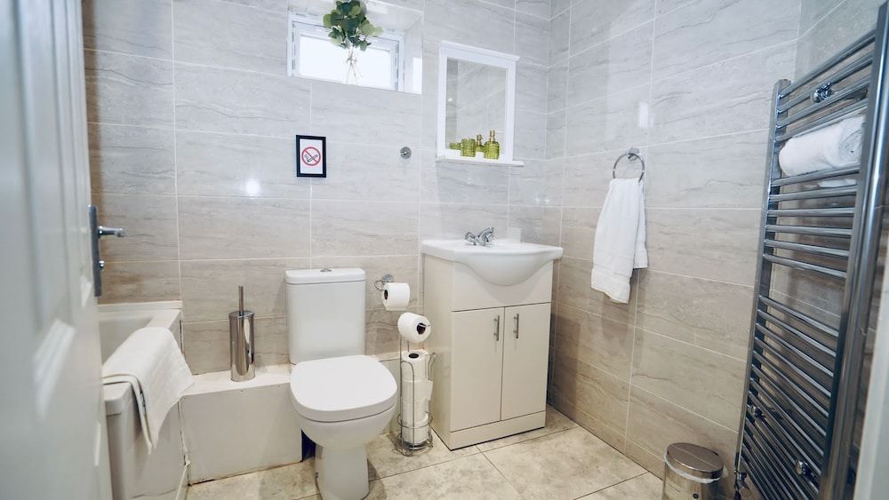 undefined Unique & Luxurious 2bed Apartment London 10