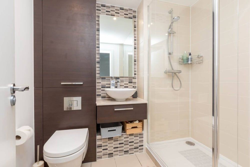 undefined Spacious 2 Bedroom Flat With City Views in Bermondsey 9