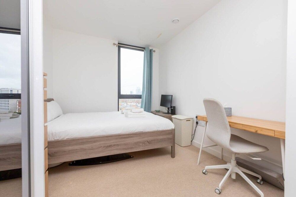 undefined Spacious 2 Bedroom Flat With City Views in Bermondsey 2