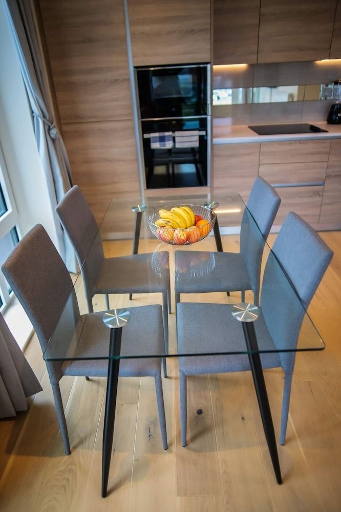 undefined Immaculate 2-bed Apartment in London 5