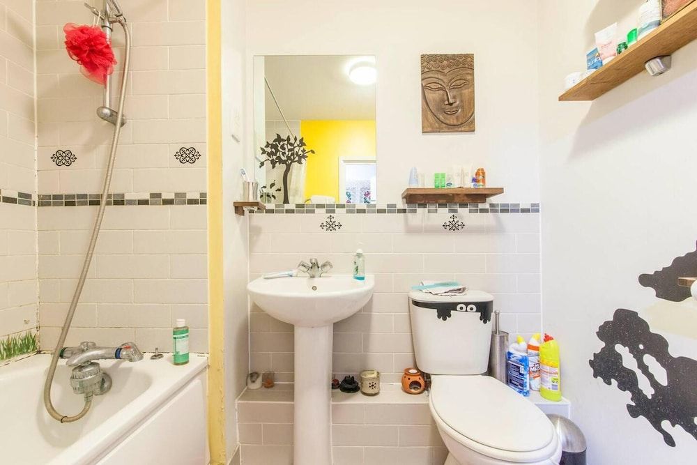 Amazing Riverside Boheme Home in SW London! Apartment 7