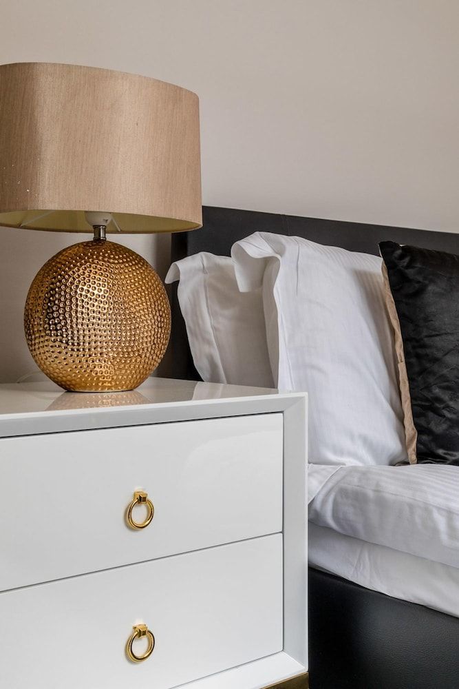 undefined Picktheplace 3-bedroom Portman Square 5