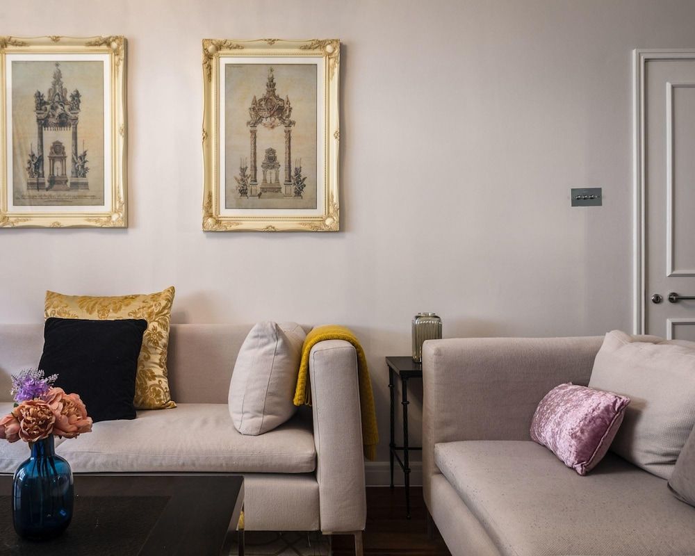 undefined Picktheplace 3-bedroom Portman Square 2