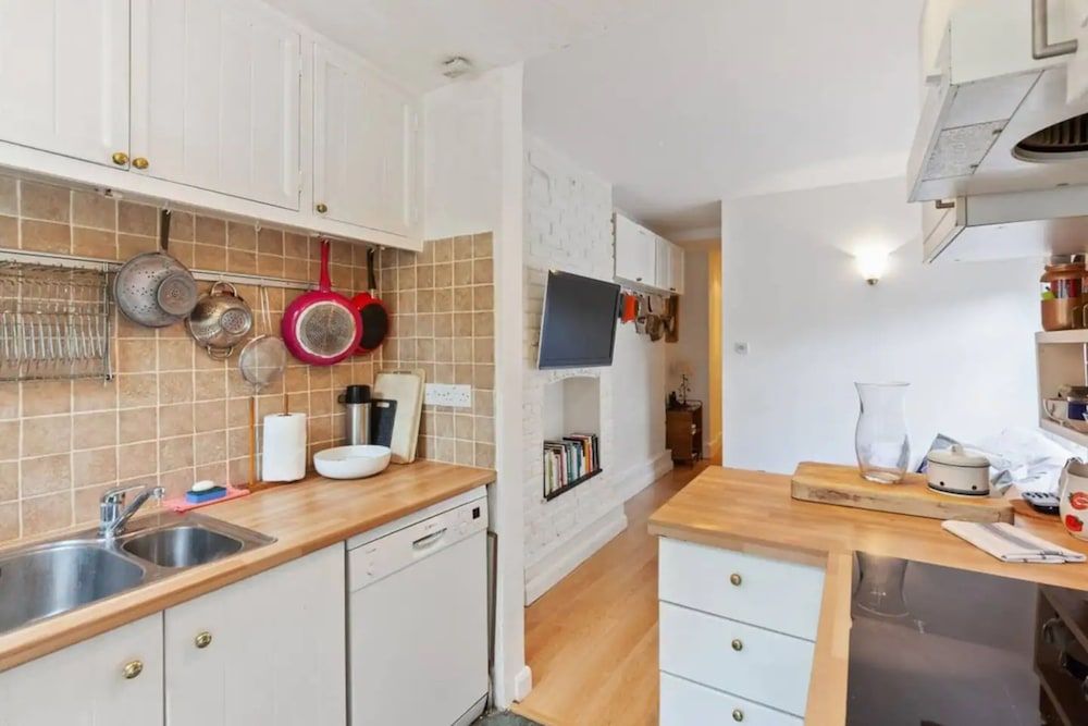 undefined Charming 1 Bedroom Flat in Hammersmith 8