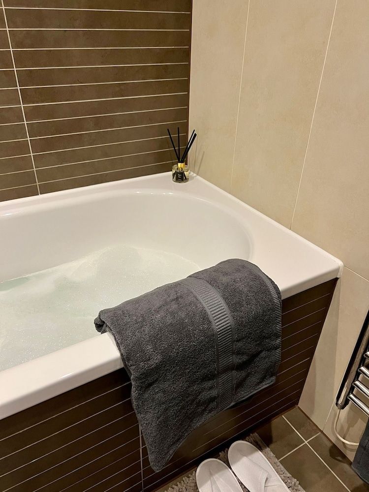 undefined Londwell - Luxury Chelsea Apartment With Balcony 3