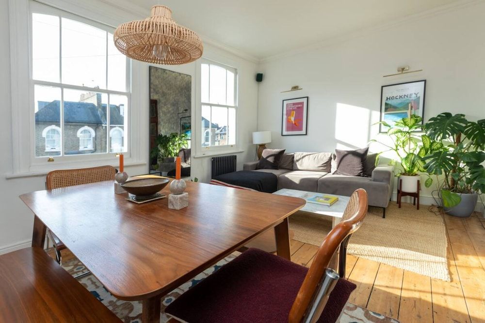 undefined Light and Spacious 1 Bedroom Maisonette - Brockley